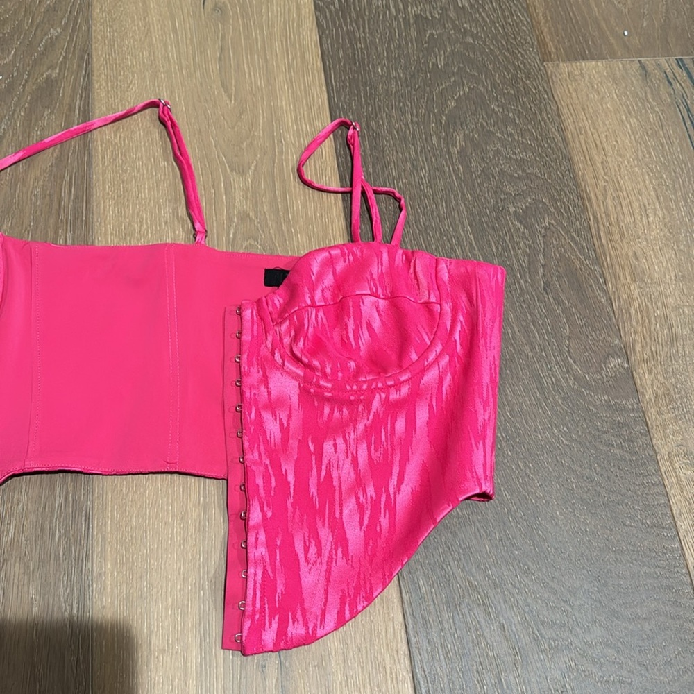 Revolve Top - image 7